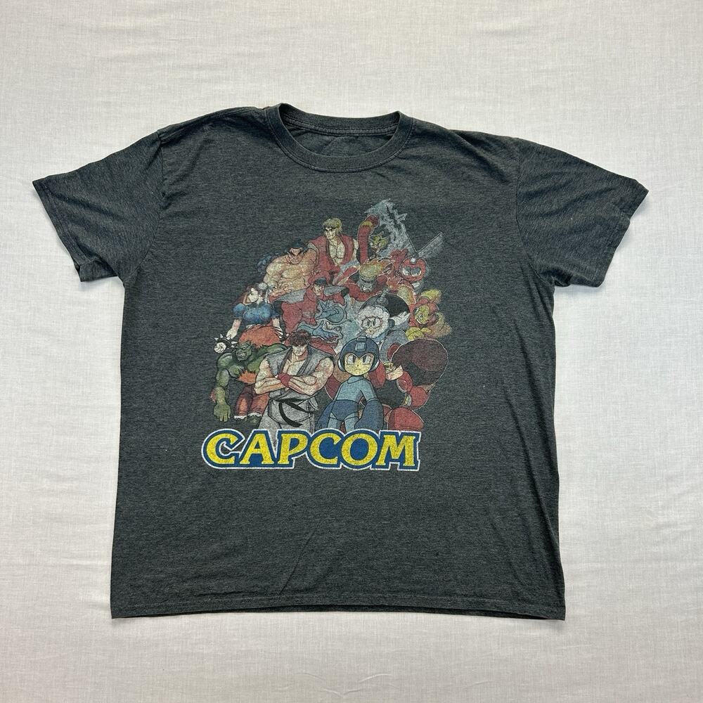 Capcom T-Shirt Men's Large Gray Mega Man Street Fighter Graphic Tee Short Sleeve